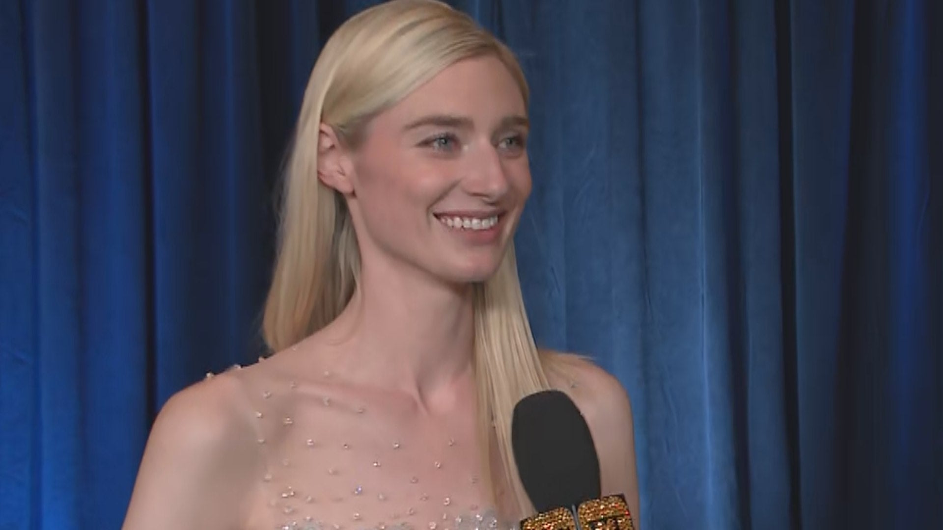 Elizabeth Debicki Explains Kicking Her Shoes Off Before SAG Speech (Exclusive)