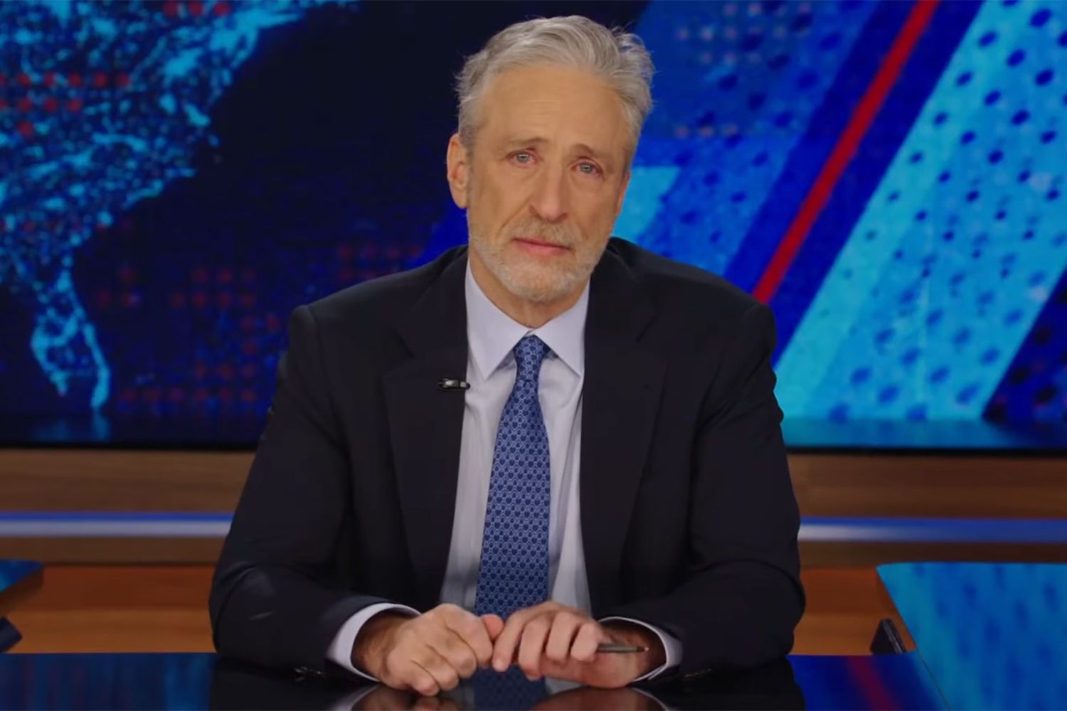 Jon Stewart tears up honoring his late dog Dipper on 'The Daily Show'